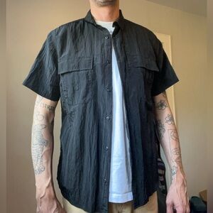 Black Short Sleeve Button-Up Shirt